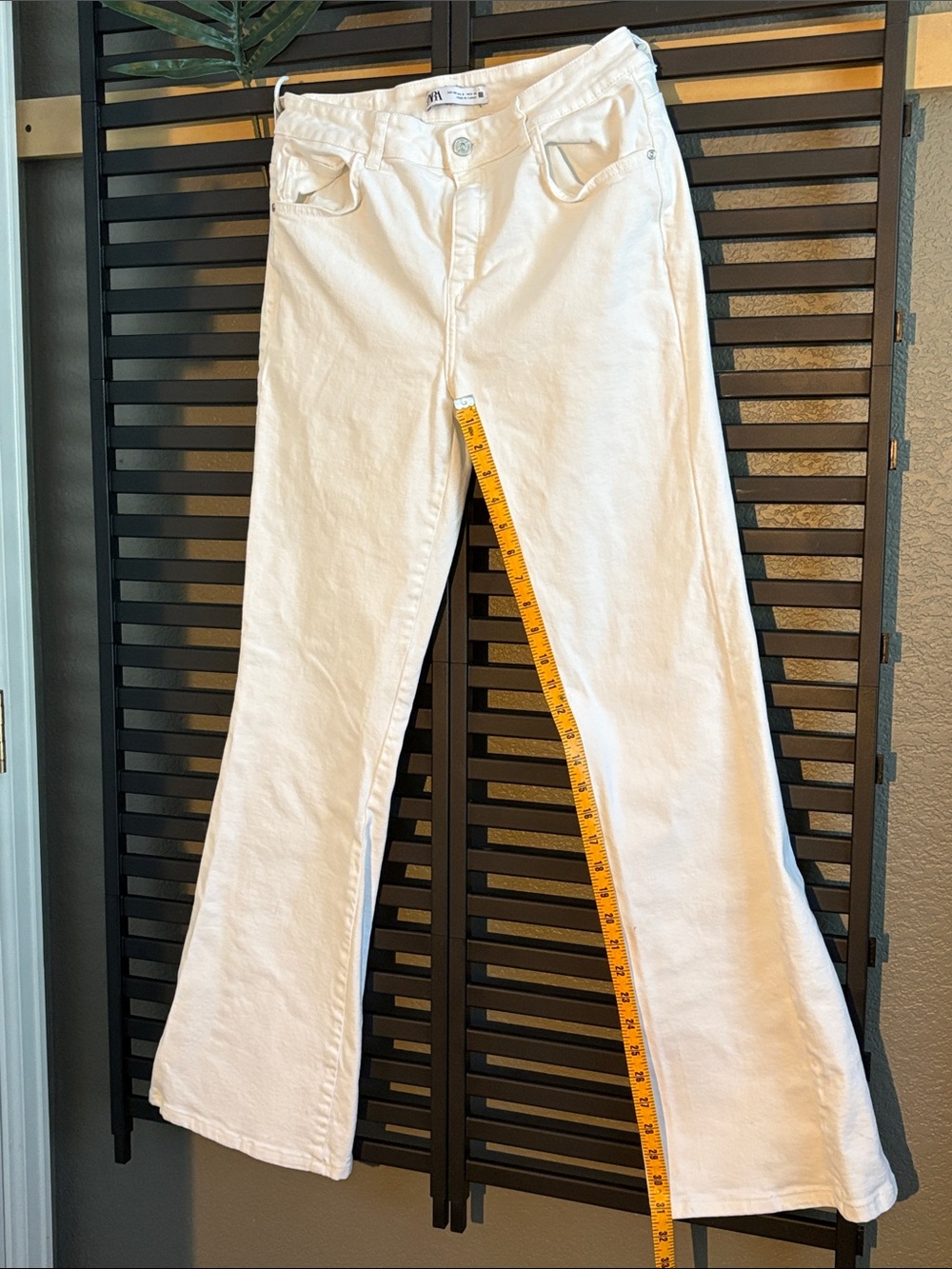 Zara Women’s White Flare Jeans